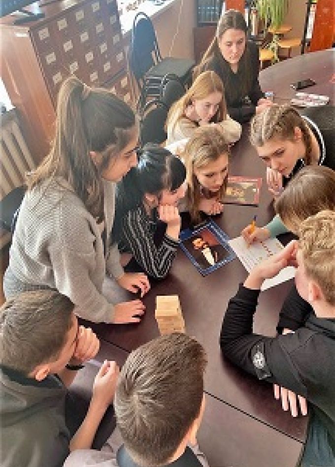 Вопрос - Ответ! Интеллектуальная командная игра