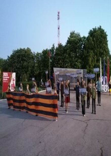 Журавлями белыми пролетая в небе