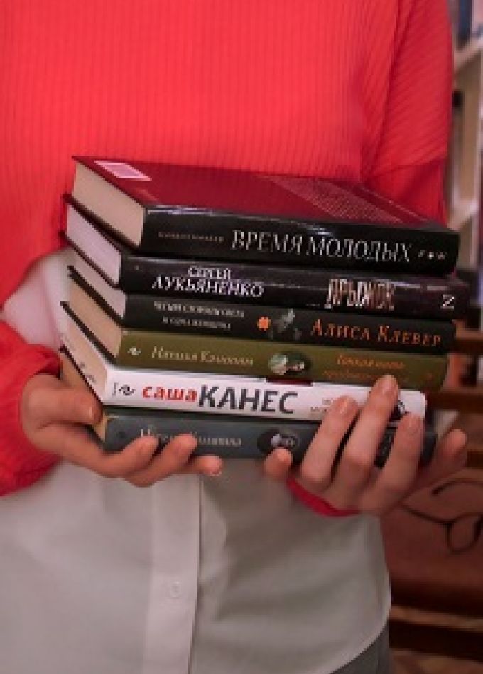 Книжный Драйв. Выставка-инсталляция