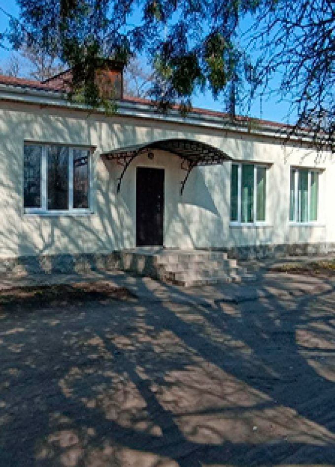 Нам песня строить и жить помогает