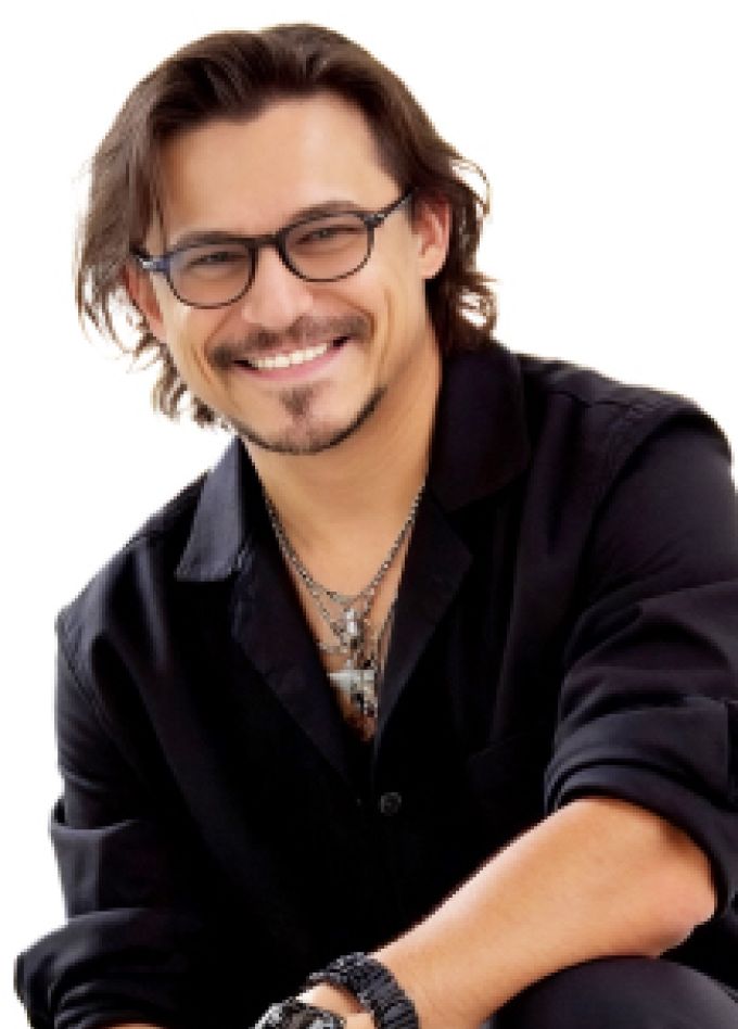 Максим Олейников